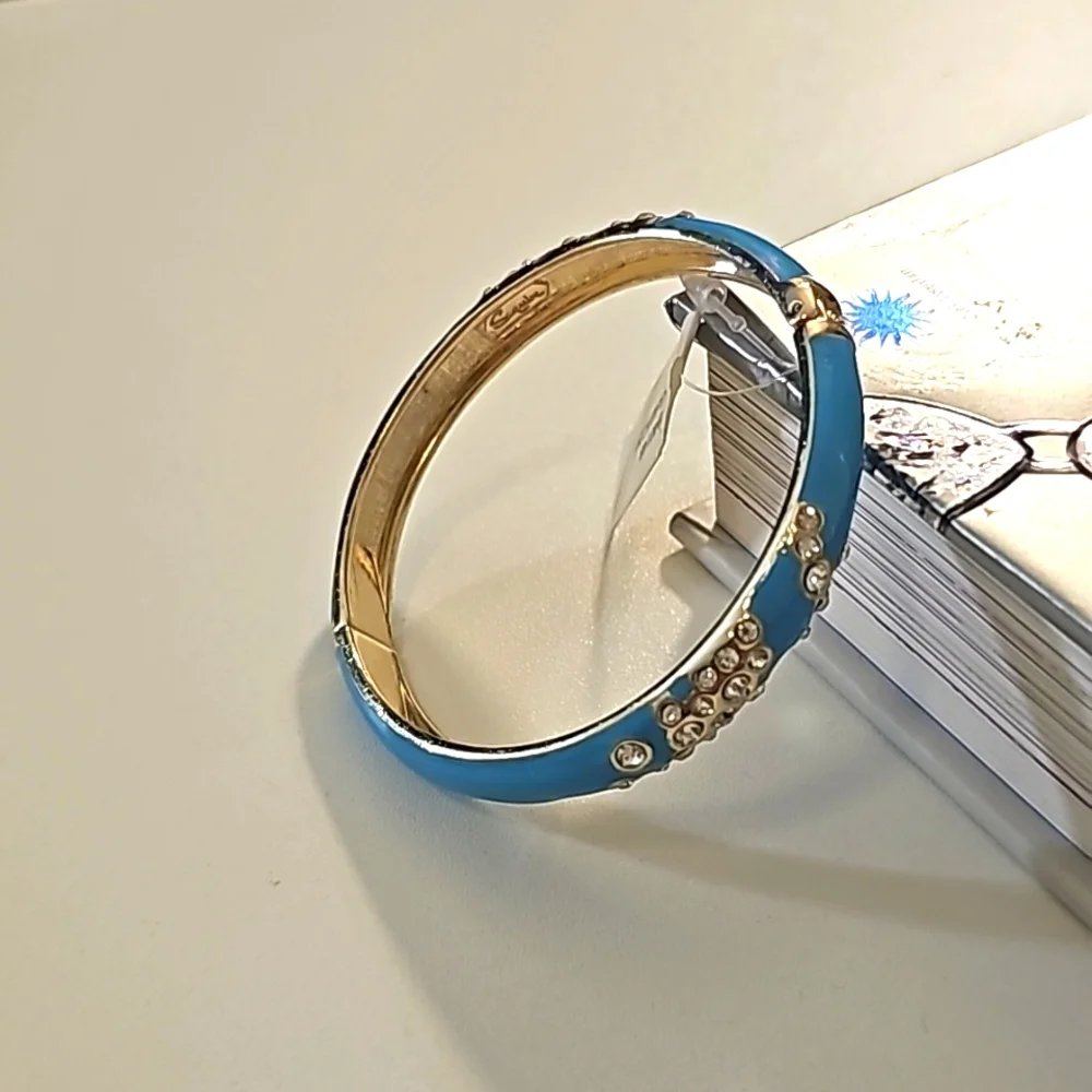 Vintage Gold Tone Manluck Enamel & Rhinestone Cuff Clamper Bracelet.